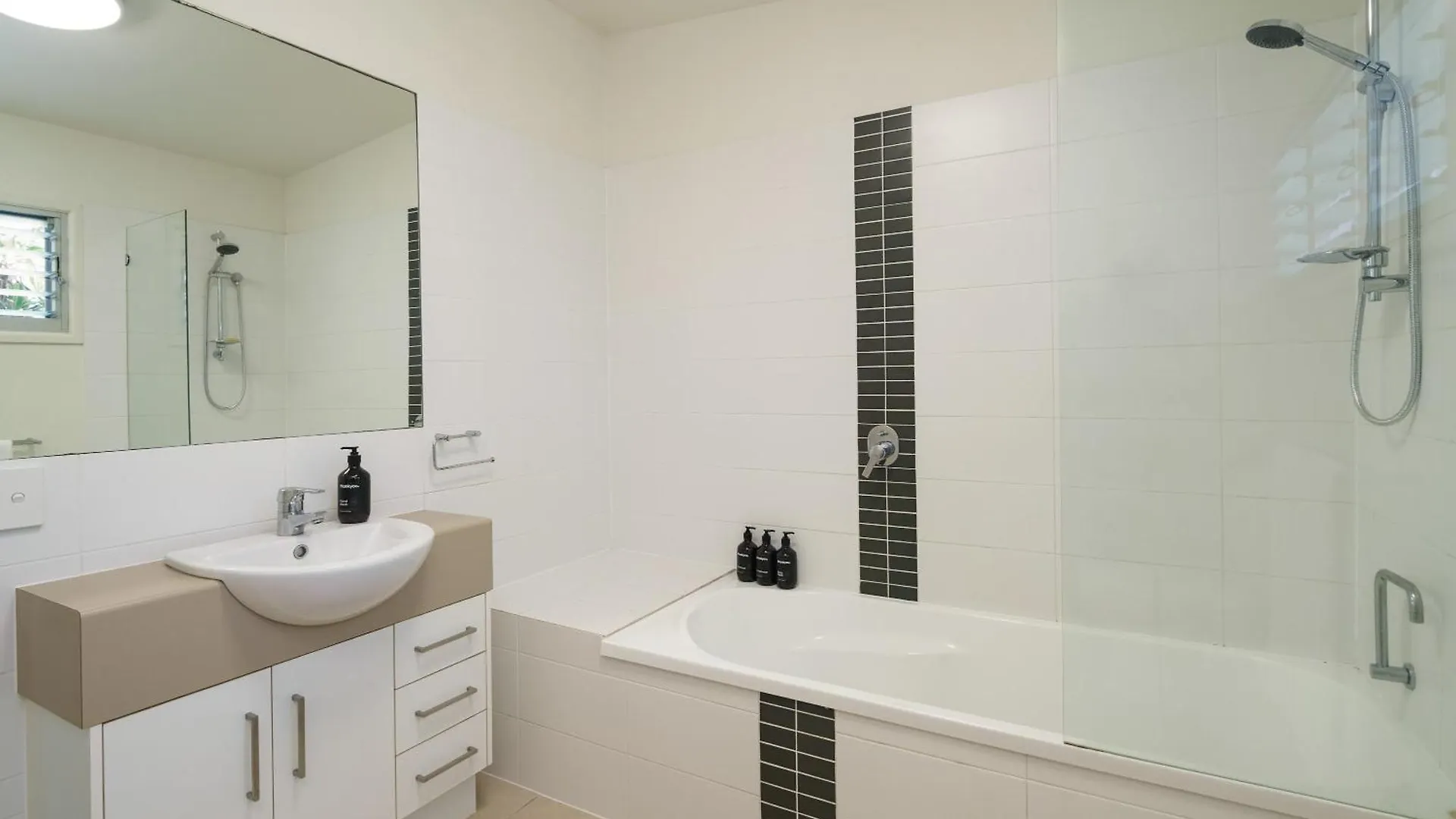Moffat Beach Magic Family And Pet Friendly Oasis Caloundra Holiday home